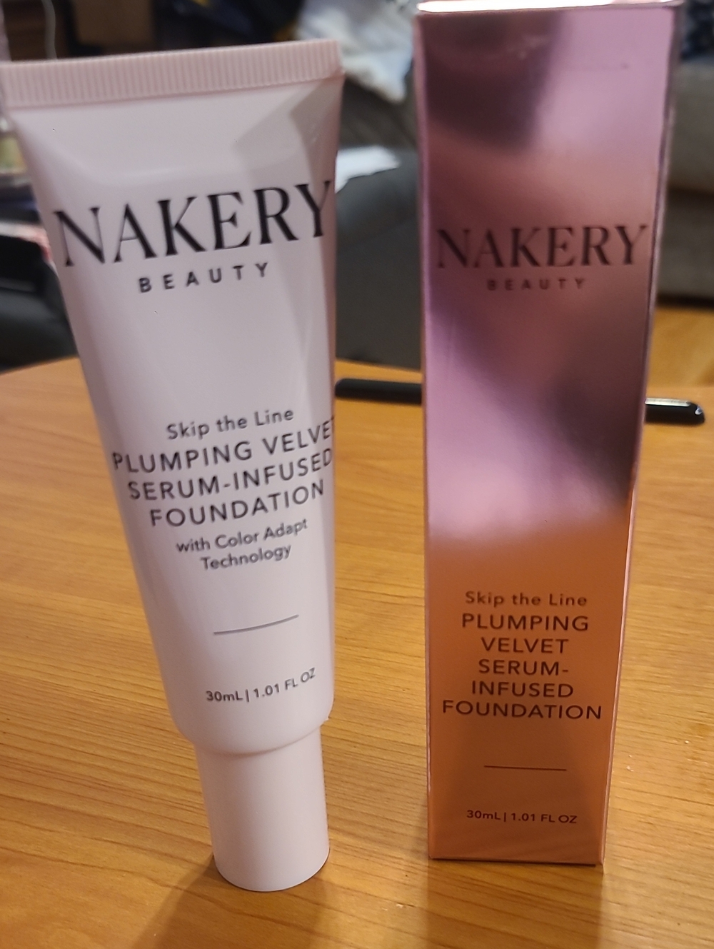Nakery Beauty Skip the Line Plumping Velvet Serum Infused Foundation - Light - Picture 2 of 8
